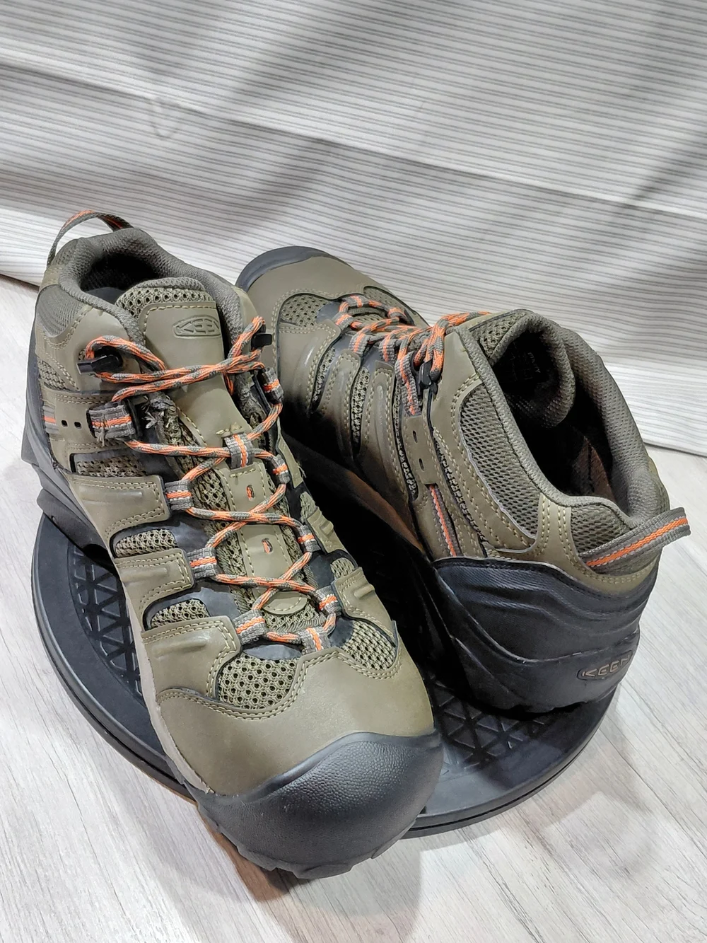 KEEN Men Utility Lansing Mid Waterproof Steel Toe Work Boot Olive Green M11.5 EE